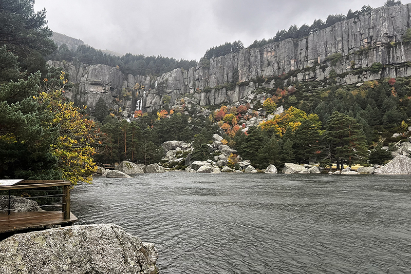 Laguna negra en autocaravana